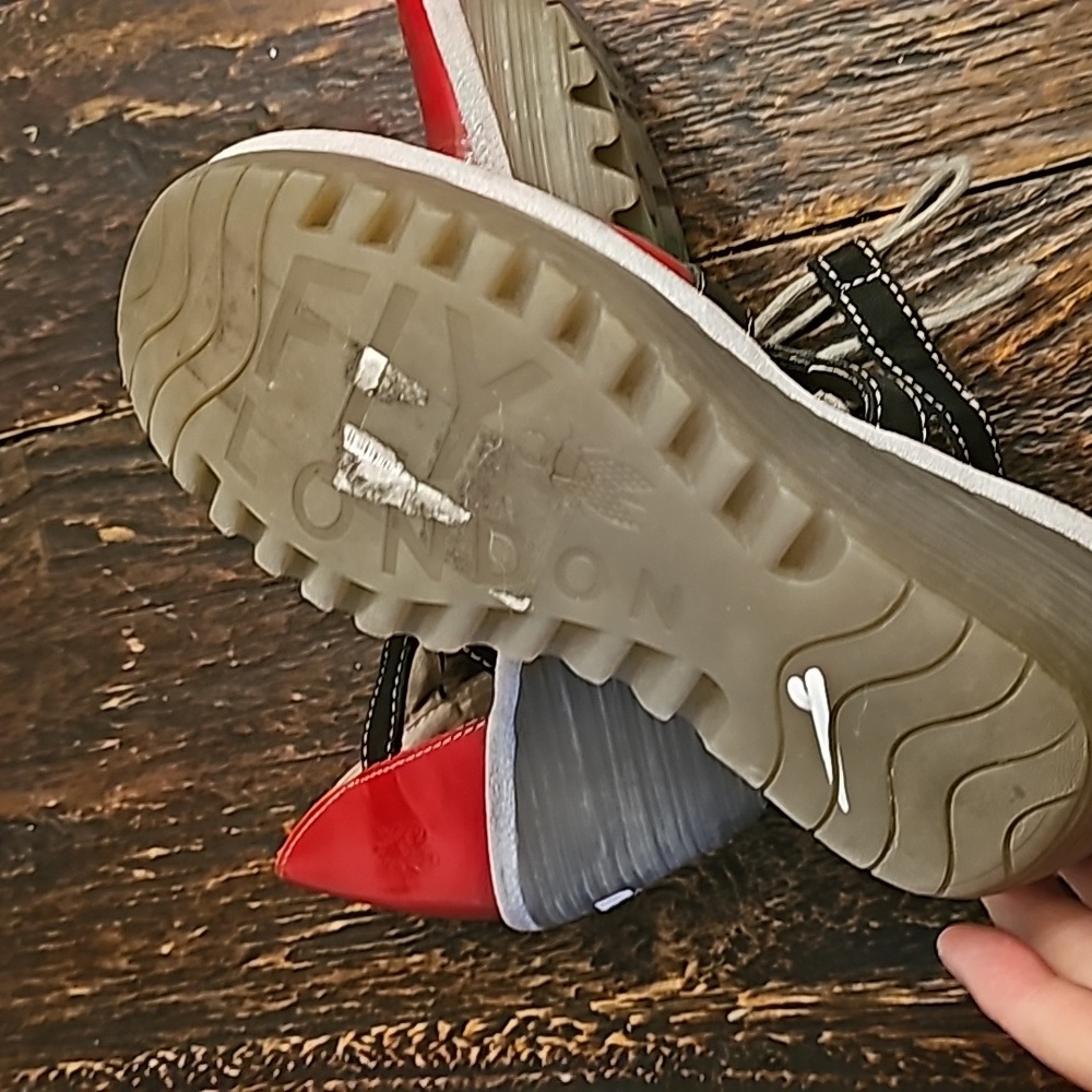 Yett Fly London red pumps 36 or 6 EUC - Picture 6 of 6